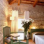 Ca' Sette Hotel 4*