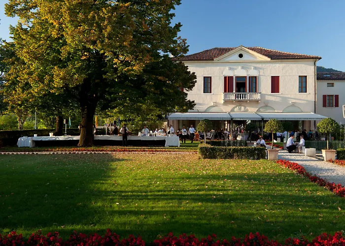 Szálloda Ca' Sette 4*