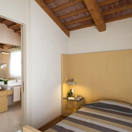 Ca' Sette Hotel 4*